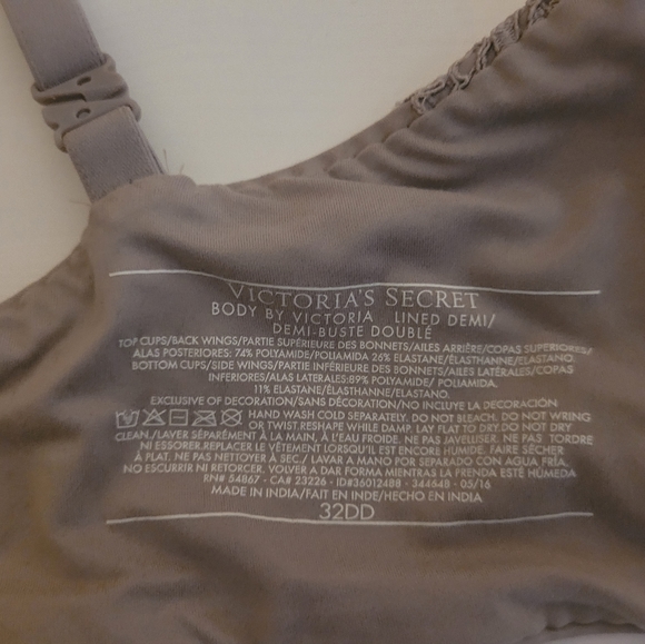 2 FOR $30 *** Victoria Secret Demi Bust Bra - Picture 2 of 2